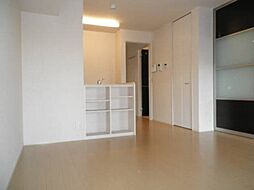 クレストII 3階1LDKのリビング/ダイニング