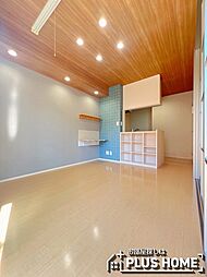 ファミーユ 1階1LDKのリビング/ダイニング