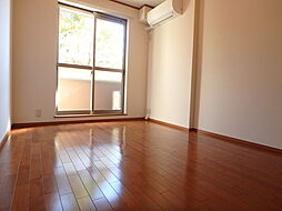 トリム船堀 2階1Kのリビング/ダイニング