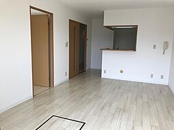 カトル・セゾン 3階2LDKのリビング/ダイニング