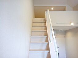 武蔵野テラス 2階ワンルームのリビング/ダイニング