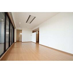 リバー＆タワー 1401 14階2LDKのリビング/ダイニング