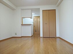 ジュネス 3階ワンルームのリビング/ダイニング