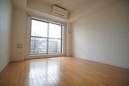 北大阪急行電鉄 緑地公園駅 徒歩7分の賃貸マンション 地下1階1Kのリビング/ダイニング