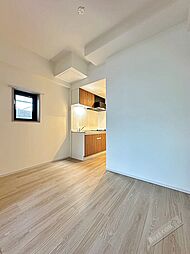 クローバー・プレミア長居公園東 5階1DKのリビング/ダイニング