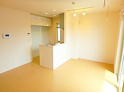 ＧＲＡＮＤ　ＡＲＢＲＥ 103 1階2LDKのリビング/ダイニング