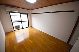 京王相模原線 京王多摩センター駅 バス8分 恵泉女学園大学前下車 徒歩3分の賃貸アパート 1階1Kのリビング/ダイニング