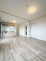 南海線 二色浜駅 徒歩7分の賃貸アパート 2階2LDKのリビング/ダイニング