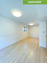 ロイズ紀三井寺I 1階1LDKのリビング/ダイニング