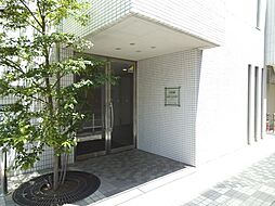 植栽もあり、キレイなエントランス☆