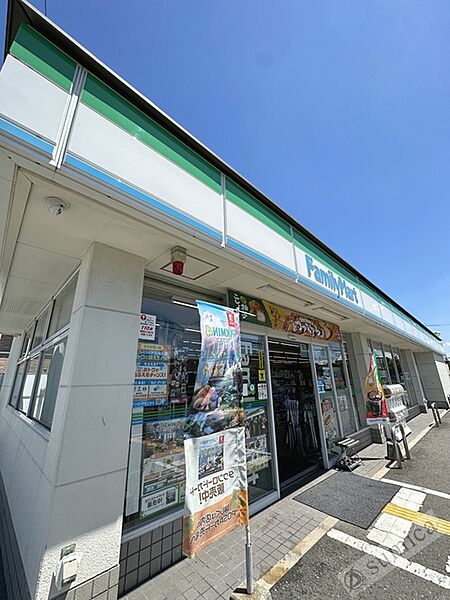 画像29:ファミリーマート東大阪西堤学園町店 602m