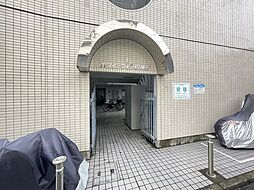 7 / 11