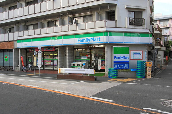 画像22:ファミリーマート新中野店 551m