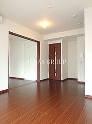 ホワイトタワー浜松町 207 2階1LDKのリビング/ダイニング