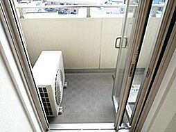 ご同建物内の写真を掲載しており、実際の部屋とは異なる場合がございます。