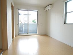 シャン・ド・フルール　II 104 1階1Kのリビング/ダイニング