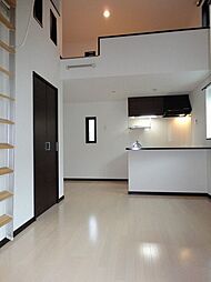 ペガーダ千早 105 1階1LDKのリビング/ダイニング