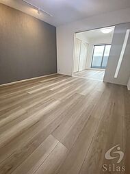 近鉄大阪線 長瀬駅 徒歩2分の賃貸アパート 1階1LDKのリビング/ダイニング