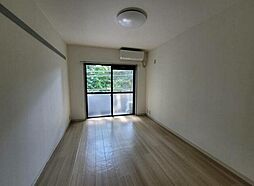 カレドセルクル 1階ワンルームのリビング/ダイニング