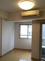 スカイコート市ヶ谷柳町 9階1Kのリビング/ダイニング