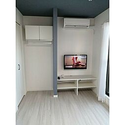 エヌエムキャトフヴァンサンク 1階1Kのリビング/ダイニング