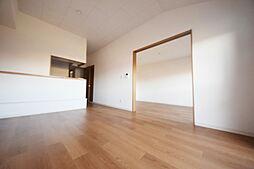 多摩都市モノレール 大塚・帝京大学駅 徒歩15分の賃貸マンション 1階2LDKのリビング/ダイニング