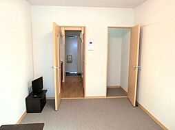 レオパレスエントピア 3階1Kのリビング/ダイニング