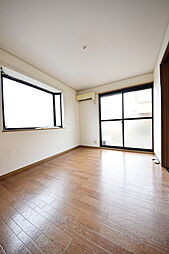 クイーンズコート 1階3DKのリビング/ダイニング