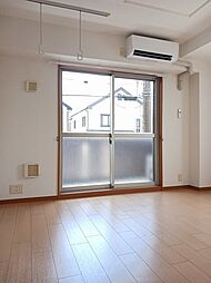 ロイヤル・レジデンス壱番館 304 3階1LDKのリビング/ダイニング