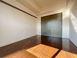 よしみハウジングビル 4階1Kのリビング/ダイニング