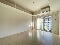 ウエストウッド 2階ワンルームのリビング/ダイニング