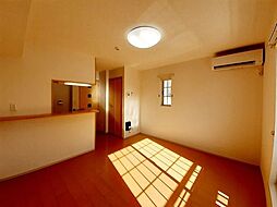 リバーサイド　II 2階1LDKのリビング/ダイニング