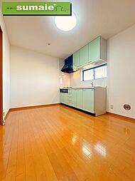 プチシャトー 2階2DKのリビング/ダイニング