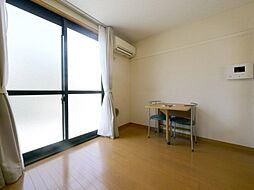 レオパレスラボール I 2階1Kのリビング/ダイニング