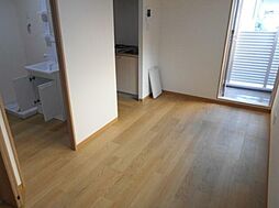 ファミーユ 1階1Kのリビング/ダイニング