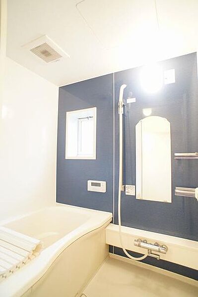 画像22:ゆったりと浴槽に浸かり、一日の疲れをとるのに最適なリラクゼーションルームです♪
