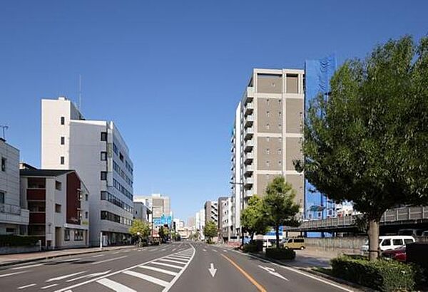 画像11:高崎駅西口と高崎市役所の中間地点に位置し、生活の利便性も高い立地です。