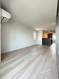 South Auberge(サウスオーヴェルジュ) 201 2階2LDKのリビング/ダイニング