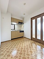 SNTハウス 5階1DKのリビング/ダイニング