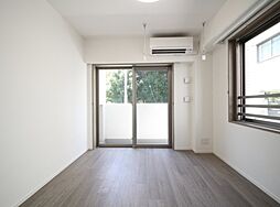 プレール・ドゥーク学芸大学II 1階ワンルームのリビング/ダイニング