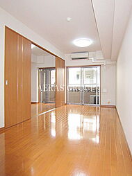 コンフォリア下落合 102 1階1LDKのリビング/ダイニング