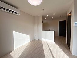 チャーム・ツートンB 2階1LDKのリビング/ダイニング