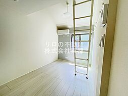 ヒルズ屏風浦 206 2階ワンルームのリビング/ダイニング