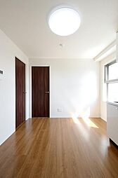 カレススタイル多摩川 6階2DKのリビング/ダイニング