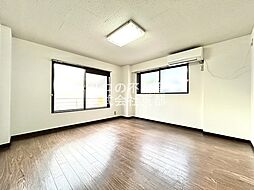 鶴川ヒルズ 1階1Kのリビング/ダイニング