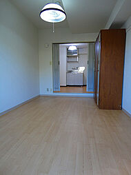 クリスタルコート26 2階1DKのリビング/ダイニング