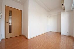 メゾン・ド・ピュア府中 505 5階ワンルームのリビング/ダイニング