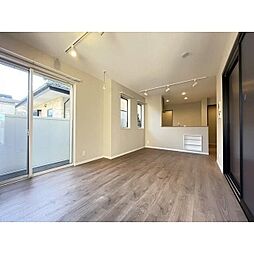 アゼリア（七国6） 203 2階1LDKのリビング/ダイニング