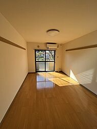 Cs31 KOYATA 201 2階1Kのリビング/ダイニング