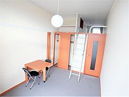 レオパレスグランプラス 3階1Kのリビング/ダイニング